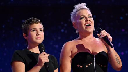 Die Popmusikerin Pink und ihre Tochter Willow