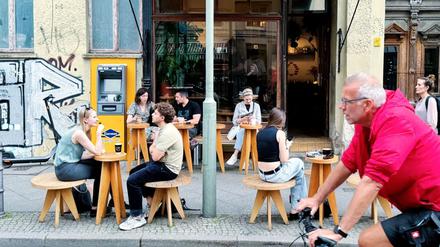In der Wallstraße in Mitte betreibt der ukrainische Unternehmer Daniil Zbroyev sein „Kaffee Büro“.