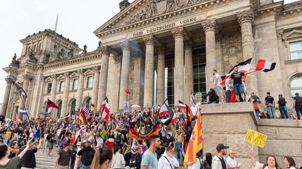 Nach Krawallen am Reichstagsgebäude sind nur wenige Beteiligte verurteilt worden. (Archivbild) 