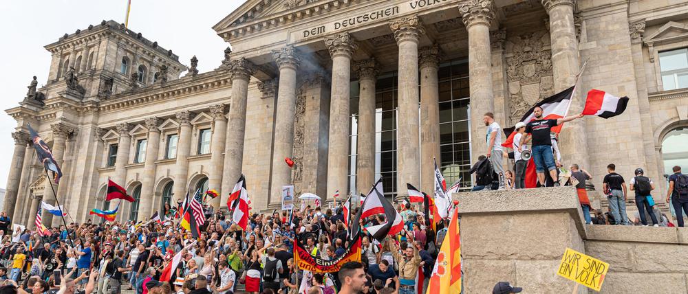 Nach Krawallen am Reichstagsgebäude sind nur wenige Beteiligte verurteilt worden. (Archivbild)