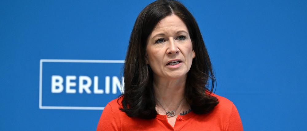 Senatorin setzt weiter auf Quereinsteiger an Schulen (Archivbild)