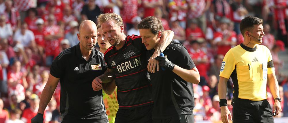 Kevin Vogt humpelte beim Spiel in Mainz verletzt vom Feld.
