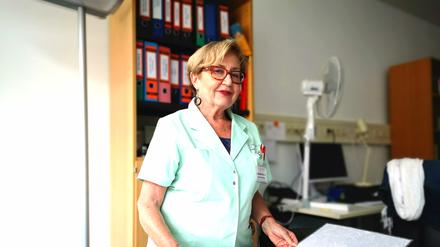 Claudine Hornung auf dem Charité-Virchow-Campus in Berlin-Wedding.