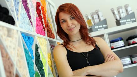 Woll- und Häkelladen in Potsdam-West mit Spezialiserung auf Amigurumi-Häkelprojekte und einer kleinen Ecke an selbstgefertigten Produkten. Inhaberin Mandy Dörre.