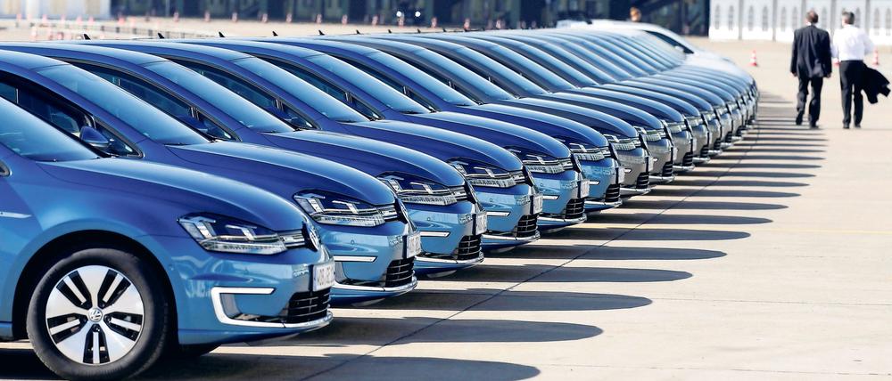 Der VW-Golf ist nach wie vor beliebt – das Modell ist im Vergleich zur ersten Golf-Reihe aus den 70er-Jahren allerdings deutlich schwerer und größer geworden.