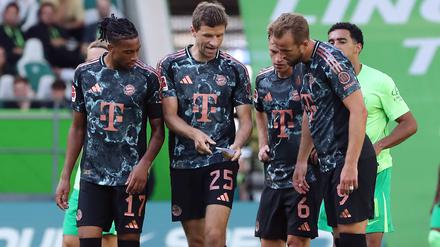 Thomas Müller wusste nicht wohin mit dem Zettel seines Trainers und steckte sie kurzerhand in die Unterhose. 