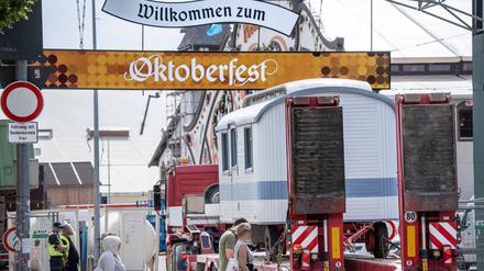 Aufbau Oktoberfest.