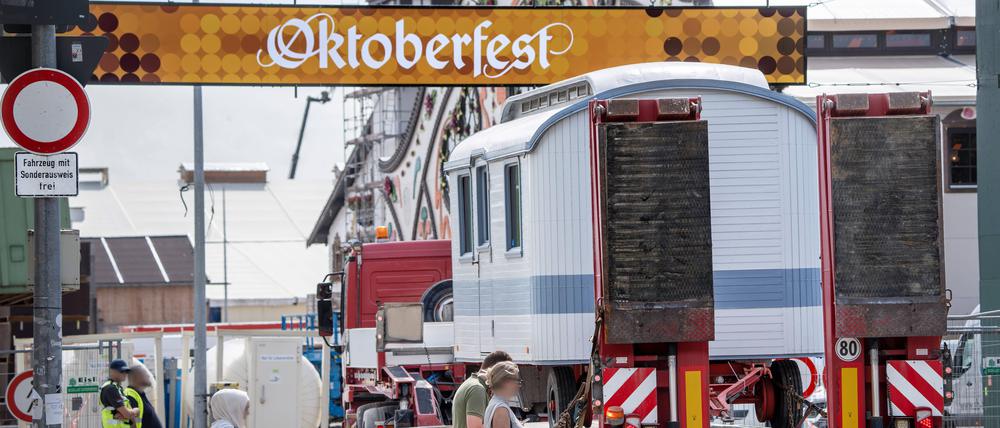Aufbau Oktoberfest.