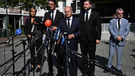 Politiker auf der Trauerfeier in Solingen.