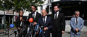 Politiker auf der Trauerfeier in Solingen.