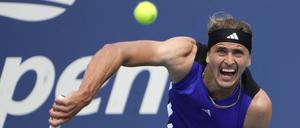 26.08.2024, USA, New York: Tennis: Grand Slam/ATP-Tour - US Open, Einzel, Herren, 1. Runde, Maximilian Marterer (Deutschland) - Alexander Zverev (Deutschland): Alexander Zverev in Aktion. Foto: Julia Nikhinson/AP/dpa +++ dpa-Bildfunk +++