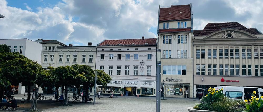 Hier der Blick vom Marktplatz auf die Fassaden, mittendrin: Familie Brose.