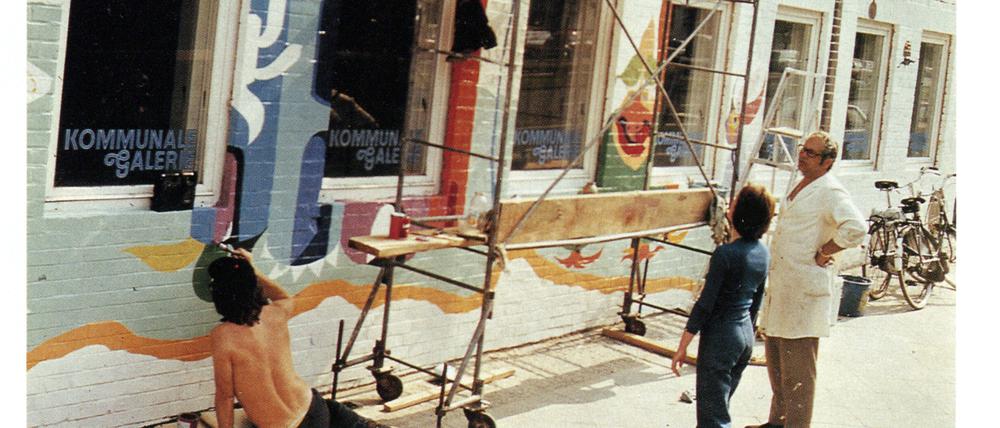 Gründungsjahre. Fassadengestaltung der Kommunalen Galerie Berlin von Niko Schulz und Barbara Oldenburg 1975.