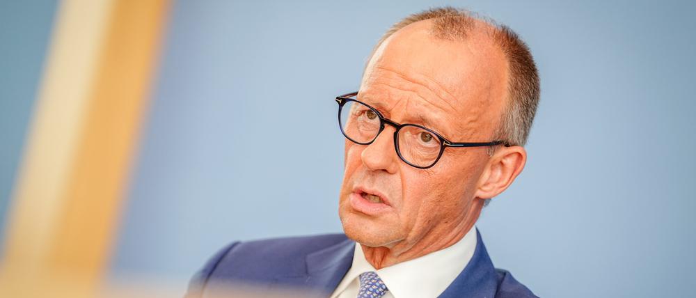 Friedrich Merz (CDU), CDU-Bundesvorsitzender und Unionsfraktionsvorsitzender, gibt eine Pressekonferenz nach dem Treffen mit Bundeskanzler Scholz und zu Konsequenzen nach dem Anschlag von Solingen. 