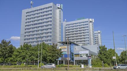 Das ehemalige City-East-Hotel an der Landsberger Allee soll Unterkunft für 1200 Geflüchtete werden.