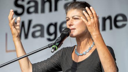 Archiv: Sahra Wagenknecht, Vorsitzende BSW, bei einem Wahlkampfauftritt in Thüringen im Sommer. 