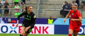 Jule Brand (li.) dürfte ein wichtiger Faktor im Spieler der Wolfsburgerinnen werden.