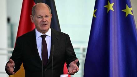 Bundeskanzler Olaf Scholz (SPD) hat am Mittwoch parteiübergreifende Gespräche zur Eindämmung illegaler Migration angekündigt. 