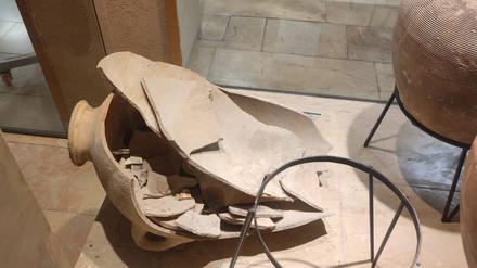 Der Krug war rund 3500 Jahre intakt, bevor ein Vierjähriger zugriff.  