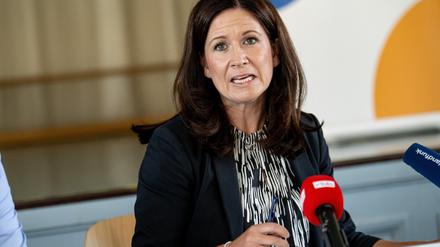 28.08.2024, Berlin: Katharina Günther-Wünsch (CDU), Berliner Senatorin für Bildung, Jugend und Familie, gibt zum neuen Schuljahr 2024/25 eine Pressekonferenz in der Wedding-Schule. Foto: Fabian Sommer/dpa +++ dpa-Bildfunk +++