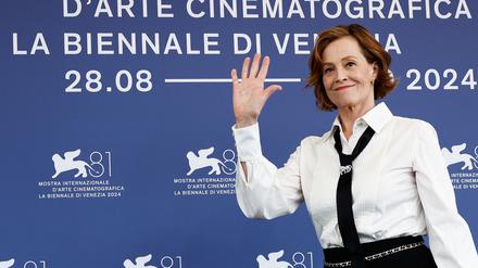 Actor Sigourney Weaver gestures during a photocall for Golden Lion Award for Lifetime Achievement on the day of the opening ceremony of the 81st Venice Film Festival, Venice, Italy, August 28, 2024. REUTERS/Louisa Gouliamaki