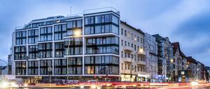 Sogenannte Serviced Apartments wie hier in einem Neubau an der Hermannstraße will das Bezirksamt künftig nicht mehr genehmigen.