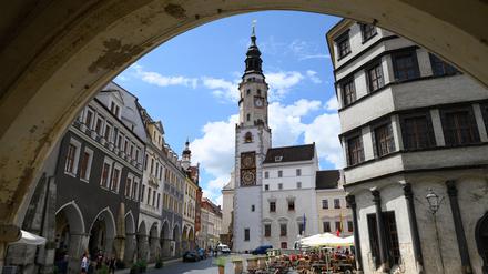 Der Görlitzer Untermarkt mit dem Alten Rathaus in der Altstadt