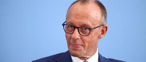 Oppositionsführer Friedrich Merz (CDU) in der Bundespressekonferenz in Berlin.