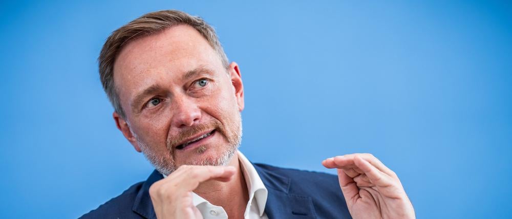 Christian Lindner (FDP), Bundesminister der Finanzen, nimmt an einer Pressekonferenz teil (Archivbild).