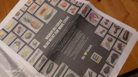 Eine ganze Seite der Frankfurter Allgemeinen Zeitung ist mit der Edeka Anzeige „Warum bei Edeka Blau nicht zur Wahl steht.“ bedruckt. 