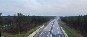 Sachsen-Anhalt, Tangerhütte: Ein Stück der Autobahn 14 bei Lüderitz in der Altmark, aufgenommen mit einer Drohne.