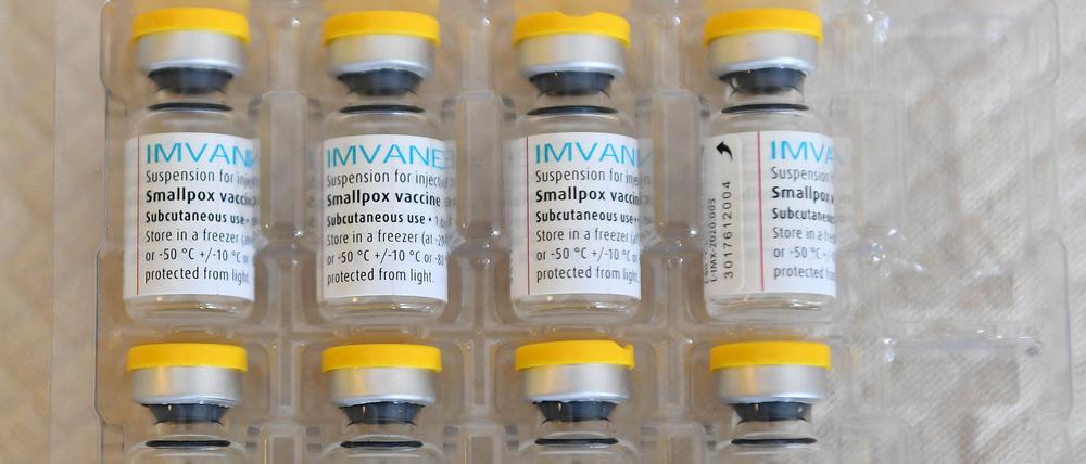Dosen des Impfstoffs Imvanex von Bavarian Nordic, der zum Schutz gegen das Mpox-Virus verwendet wird.