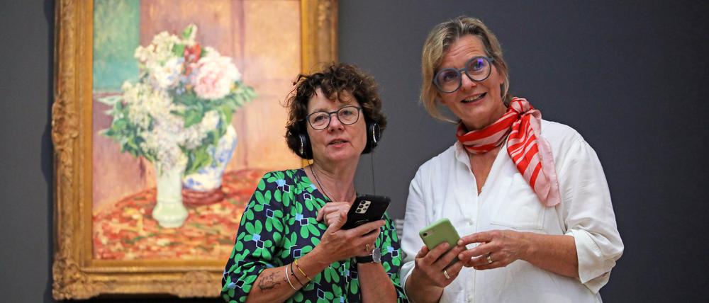 Kunstlehrerin Katja Frick und Museumspädagogin Andrea Schmidt haben mit der Klasse das Projekt gestaltet.