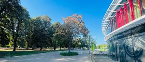 Der Münsinger Park am Rathaus Spandau.