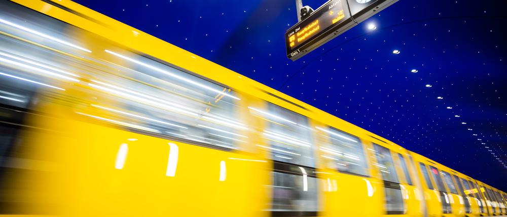 Berlins U-Bahnen werden auch künftig noch einen Fahrer benötigen.