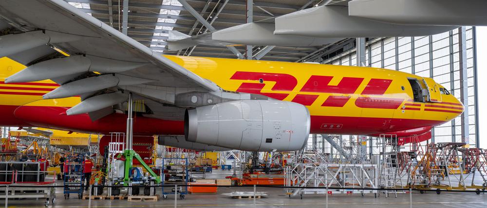DHL-Flieger in Leipzig: Das Unternehmen hat die Sicherheitsmaßnahmen erhöht. (Archivbild)