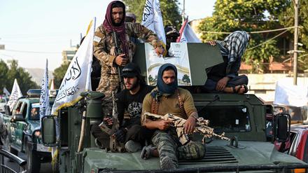 Militärparade am 14. August, dem dritten Jahrestag der Machtübernahme der Taliban. 
