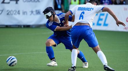 Japan spielt in Paris.