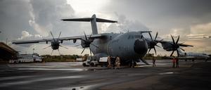 Ein A400M der Luftwaffe steht auf dem Flughafen in Niamey (Symbolbild).