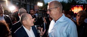 Scholz und Woidke beim Sommerfest der SPD-Brandenburg. Ein Bild, das der Ministerpräsident wohl gern vermieden hätte.
