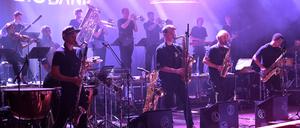 Die „Jazzrausch Bigband“ bei ihrem Auftritt zum Saisonstart im Nikolaisaal.