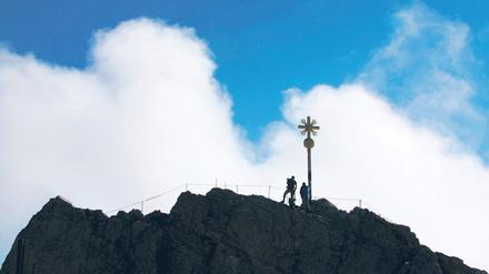 Seit Beginn der Messungen war die Zugspitze im August noch nie frostfrei. Mit einer Monatsmitteltemperatur von 7,1 Grad war der August auf der Zugspitze auch der wärmste seit Beginn der Aufzeichnungen.