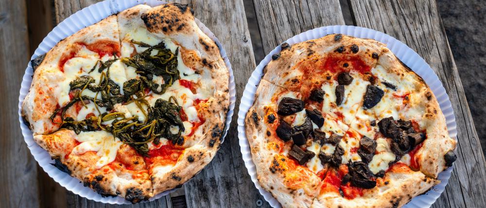 Leckere Pizza gibt es im Lichtenberger Weitlingkiez – auch auf einer illegalen Hofterrasse.
