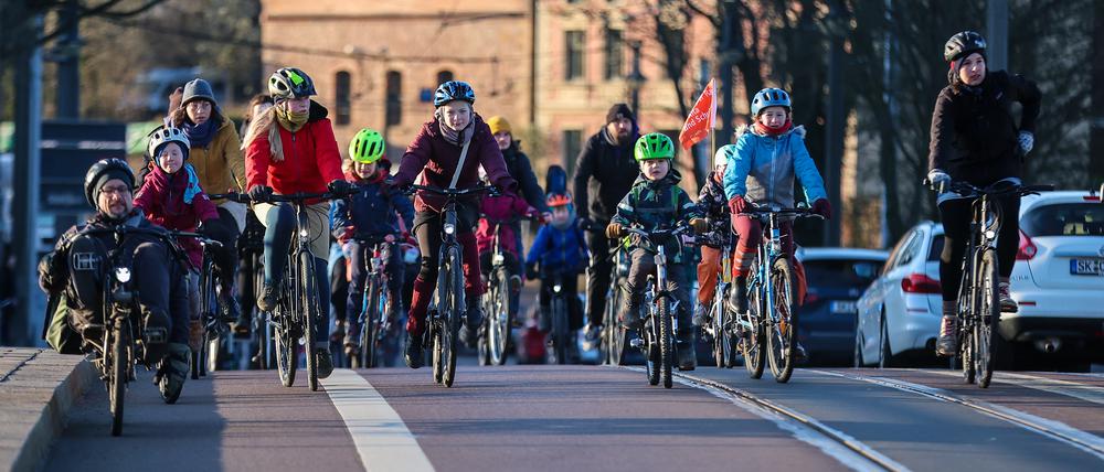 Fahrradbus in Halle/Saale.