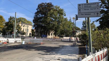Die Kreuzung Alleestraße/Friedrich-Ebert-Straße ist nach mehrwöchiger Sperrung seit Montagmittag wieder frei.