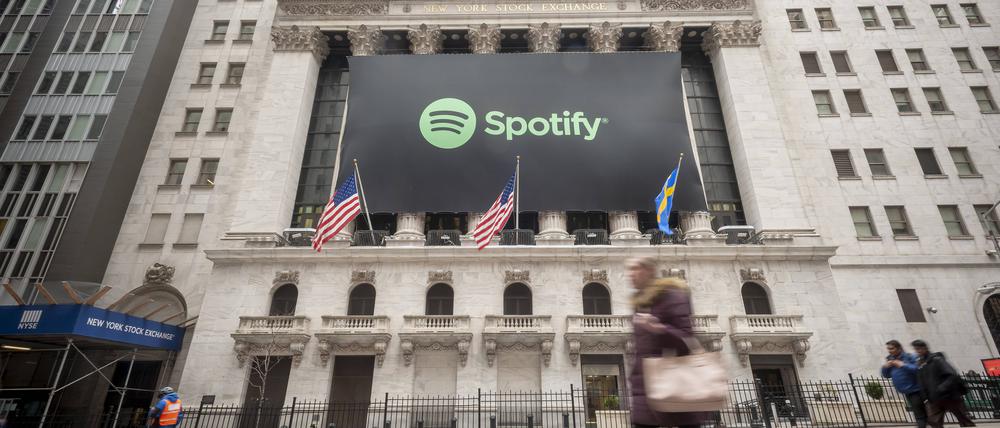 Spotify an der Wallstreet in New York: Wie viele andere europäische Firmen ist der Streamingdienst aus Schweden in den USA an die Börse gegangen.