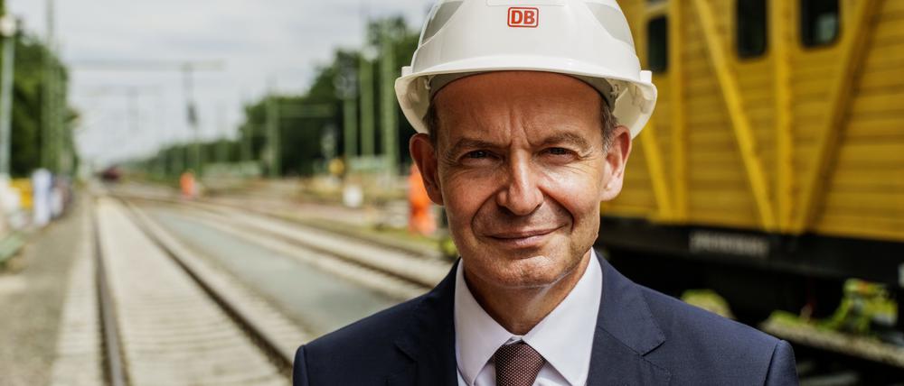 Am 20. August besuchte Verkehrsminister Volker Wissing (FDP) die Großbaustelle Riedbahn.