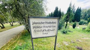 Das Schild von 1988 stammt von der Eröffnung.