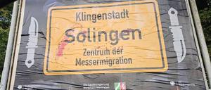 Die in Solingen irregulär aufgehangenen Plakate.