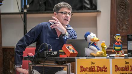 Peter Krause war 31 Jahre lang die deutsche Stimme von Donald Duck. Das Quaken brachte er sich selbst bei. 